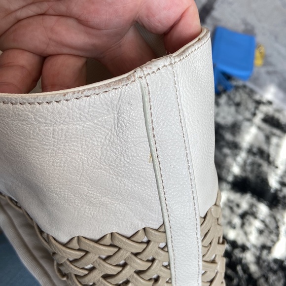 BNWT DKNY leather tote in ivory and beige with woven detail - Picture 11 of 11